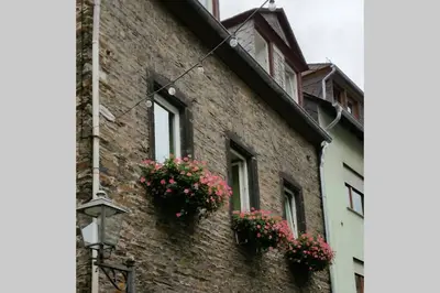 Das Gebäude in dem sich die Ferienwohnung befindet