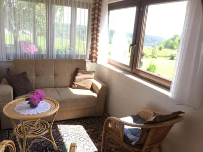 Ein Sitzbereich in der Unterkunft Haus am Wald - Urlaub am Nationalpark
