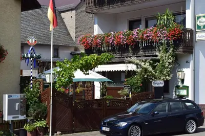 Das Gebäude in dem sich die Pension befindet