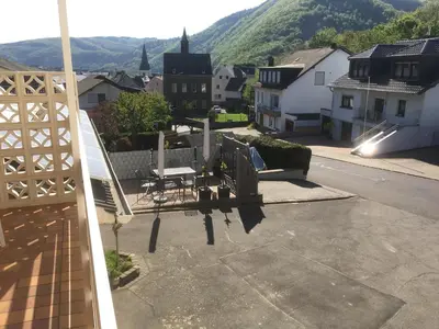 Ein allgemeiner Bergblick oder ein Berglick von der Ferienwohnung aus