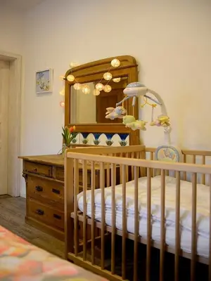 Ein Bett oder Betten in einem Zimmer der Unterkunft Ferienwohnungen Bauernschmause