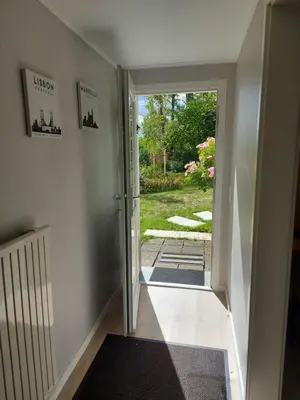 Ein Garten an der Unterkunft Schöne Maid