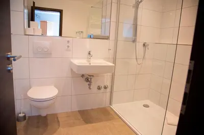 Ein Badezimmer in der Unterkunft Hotel Zum Goldenen Stern