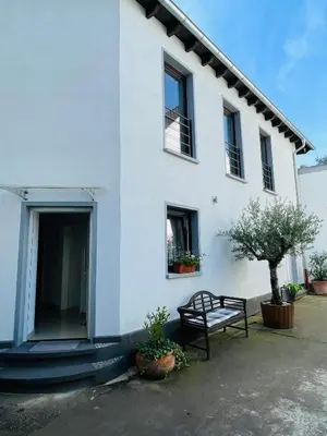 Das Gebäude in dem sich die Ferienwohnung befindet