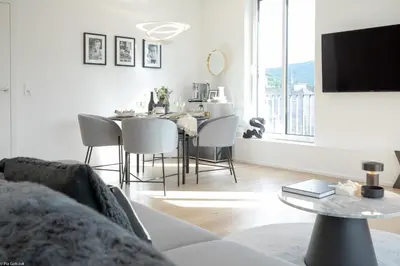 TV/Unterhaltungsangebot in der Unterkunft LOFT17 Neu Luxus-Loft Design Klima 2-4 Personen