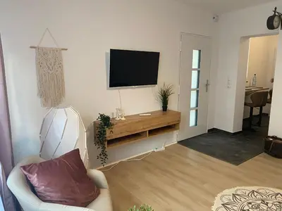 TV/Unterhaltungsangebot in der Unterkunft Romantic Bohemian Apartment Adenau, Center, Nahe Nürburgring