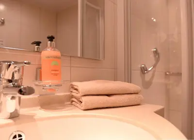Ein Badezimmer in der Unterkunft Weinhaus Gräfen