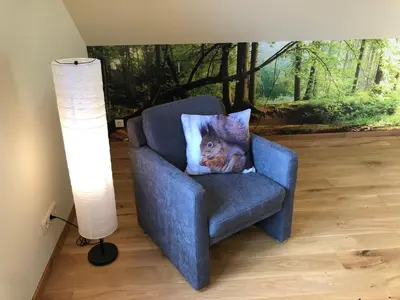 Ein Sitzbereich in der Unterkunft Waldhaus-Vulkaneifel
