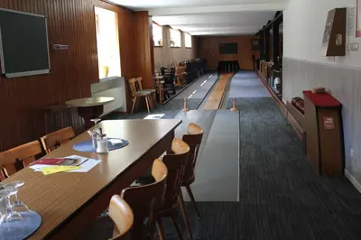 Ein Restaurant oder anderes Speiselokal in der Unterkunft Hotel Schoos