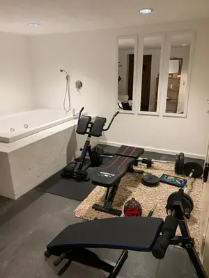 Das Fitnesscenter und/oder die Fitnesseinrichtungen in der Unterkunft Gästezimmer am Waldrand