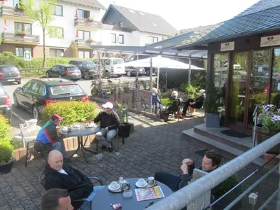 Gäste, die in der Unterkunft Hotel zur Burg Nürburg-ring übernachten