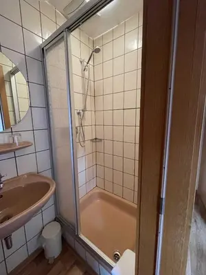 Ein Badezimmer in der Unterkunft Hotel Zur Mosel