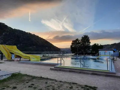 Der Swimmingpool an oder in der Nähe von Ferienwohnung Rosemarie