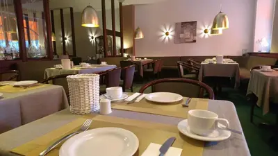 Ein Restaurant oder anderes Speiselokal in der Unterkunft Hotel Deutschherrenhof