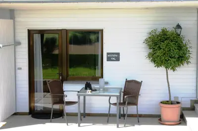 Ein Patio oder anderer Außenbereich in der Unterkunft Ferienwohnungen Eifelblick