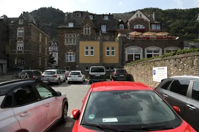 Ein allgemeiner Bergblick oder ein Berglick von der Pension aus