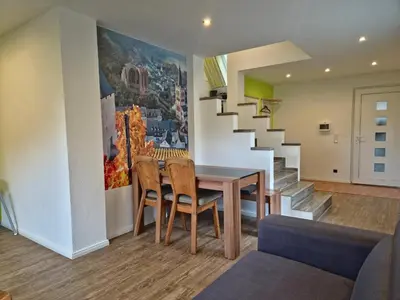 Ein Sitzbereich in der Unterkunft Ferienwohnung Rheinblick Bacharach am Rhein