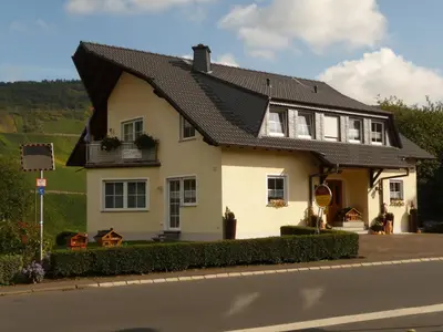 Das Gebäude in dem sich die Pension befindet