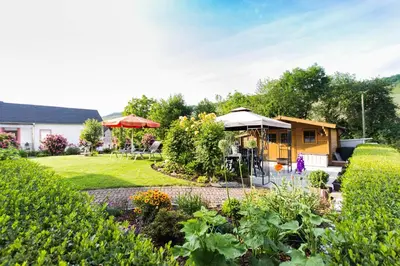 Ein Garten an der Unterkunft Gästehaus Ehses