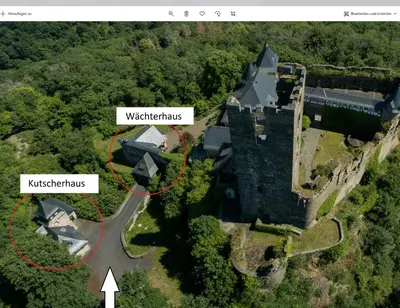 Das Gebäude in dem sich das Ferienhaus befindet