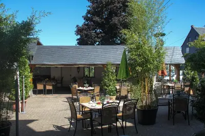 Ein Restaurant oder anderes Speiselokal in der Unterkunft Landgasthof Zur Post