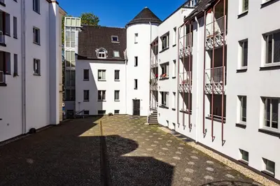 Das Gebäude in dem sich die Ferienwohnung befindet