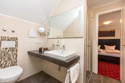 Ein Badezimmer in der Unterkunft Parkhotel Cochem- Free Parking -