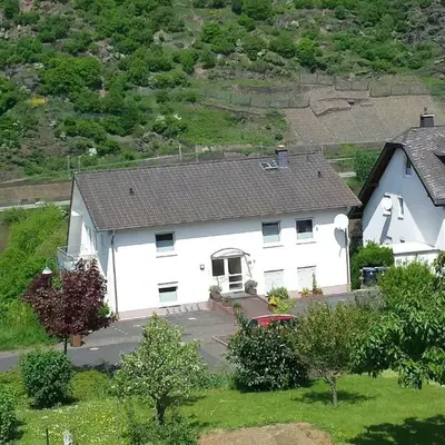 Haus Flora - Ferienwohnungen