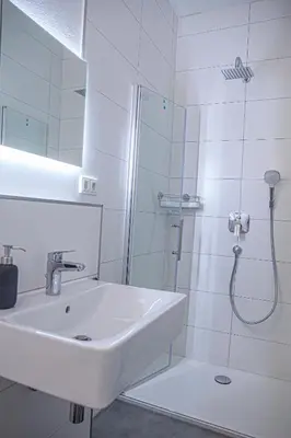 Ein Badezimmer in der Unterkunft Apartment Kabinett Zell