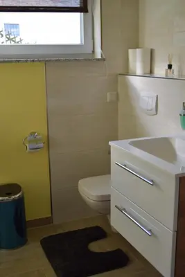 Ein Badezimmer in der Unterkunft Ferienhaus 1 - 55483 Unzenberg