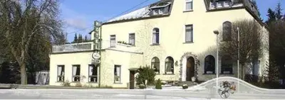 Das Gebäude in dem sich das Hotel befindet