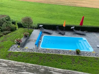 Der Swimmingpool an oder in der Nähe von Haus Sonnenschein