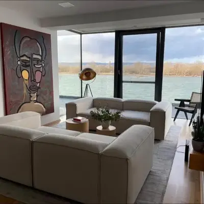 Modernes Apartment mit wunderschonem Rheinblick