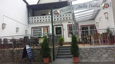 Das Gebäude in dem sich das Ferienhaus befindet