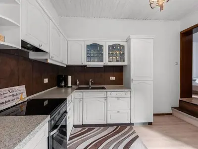 Küche/Küchenzeile in der Unterkunft Charmantes Ferienhaus nahe Moselufer