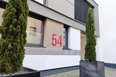 Das Gebäude in dem sich die Ferienwohnung befindet