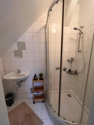 Ein Badezimmer in der Unterkunft App7 - place2b - direkt am Rhein