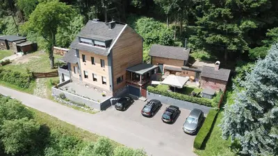 Das Gebäude in dem sich das Bed & Breakfast befindet