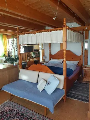 Ein Bett oder Betten in einem Zimmer der Unterkunft Zentrale Ferienwohnung auf dem schönen Hunsrück