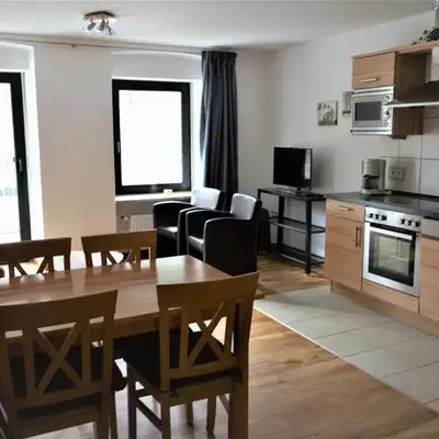 Wohnung 2 Pers 1 Schlafzimmer und Wohnzimmer mit Balkon und Blick auf die Mosel