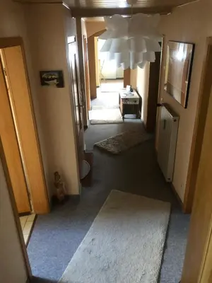 Grundriss der Unterkunft Ironico Homestay 4 Schlafzimmer Ferienwohnung 100 m2 nahe Bostalsee