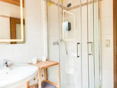 Ein Badezimmer in der Unterkunft Gästehaus an der Moseltherme