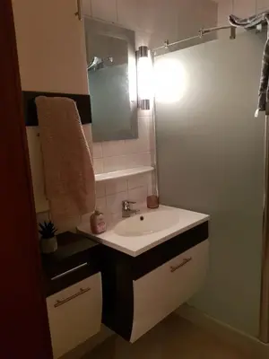 Ein Badezimmer in der Unterkunft Schöne Ferienwohnung mitten in Koblenz