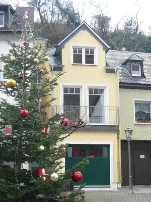Das Gebäude in dem sich die Ferienwohnung befindet
