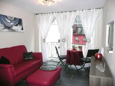 Ein Sitzbereich in der Unterkunft Mosel Ferienhaus Bernkastel