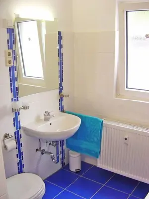 Ein Badezimmer in der Unterkunft 2 Bed Apt Sleeps 5 - Rooftop Terrace Wifi