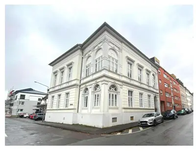 Das Gebäude in dem sich die Ferienwohnung befindet