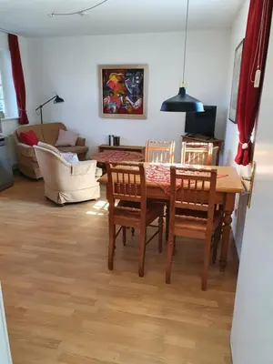 Ein Sitzbereich in der Unterkunft Am Burggraben auf der Sauerburg