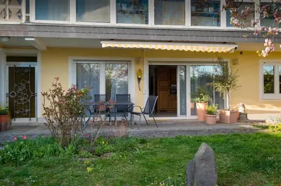 Ein Garten an der Unterkunft FeWo Oasis