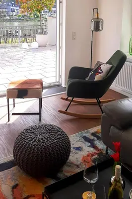 Ein Sitzbereich in der Unterkunft Das AMBIENTE I - Komfortables Wohnerlebnis mit Moselromantik - Herzlich Willkommen -